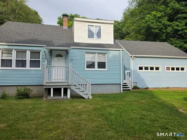 593 Mohegan Avenue Parkway, Waterford, CT 06375