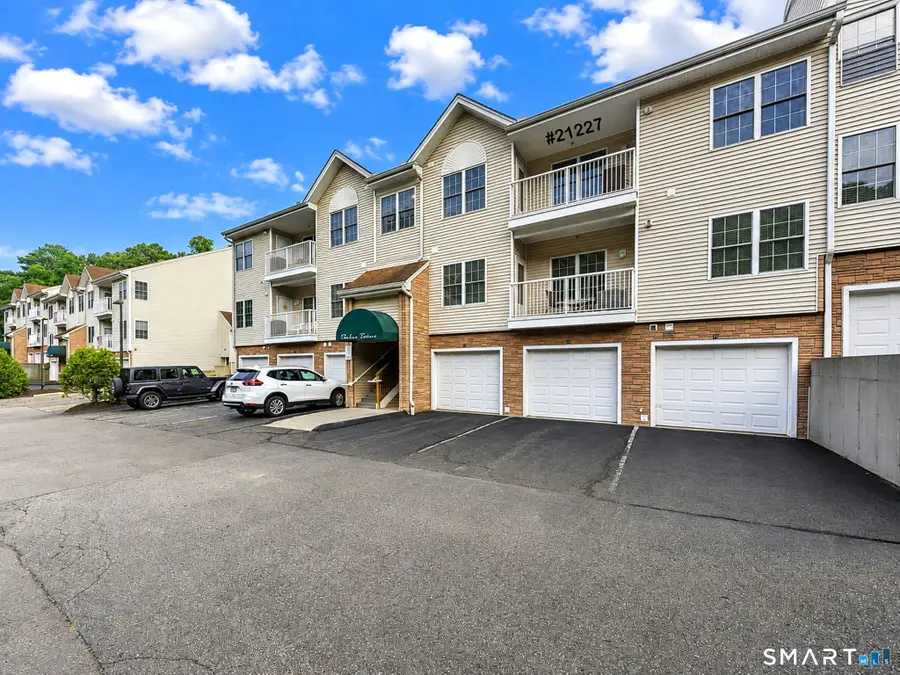 21227 Arganese Place #211, Trumbull, CT 06611 - #3