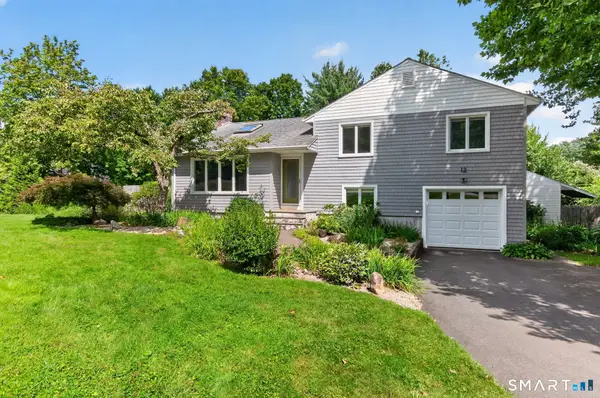 12 Walker Drive, Simsbury, CT 06070