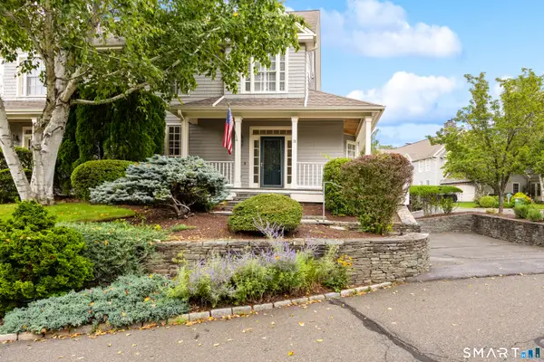 33 Old Field Hill Road #18, Southbury, CT 06488