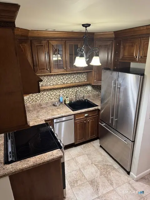 210 Treadwell Street #206, Hamden, CT 06517