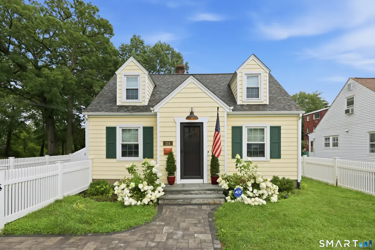 134 Oakwood Avenue, West Hartford, CT 06119 - #1