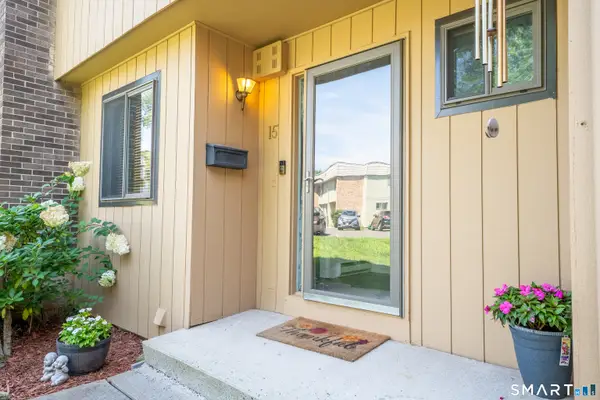 15 Willow Court #15, Cromwell, CT 06416