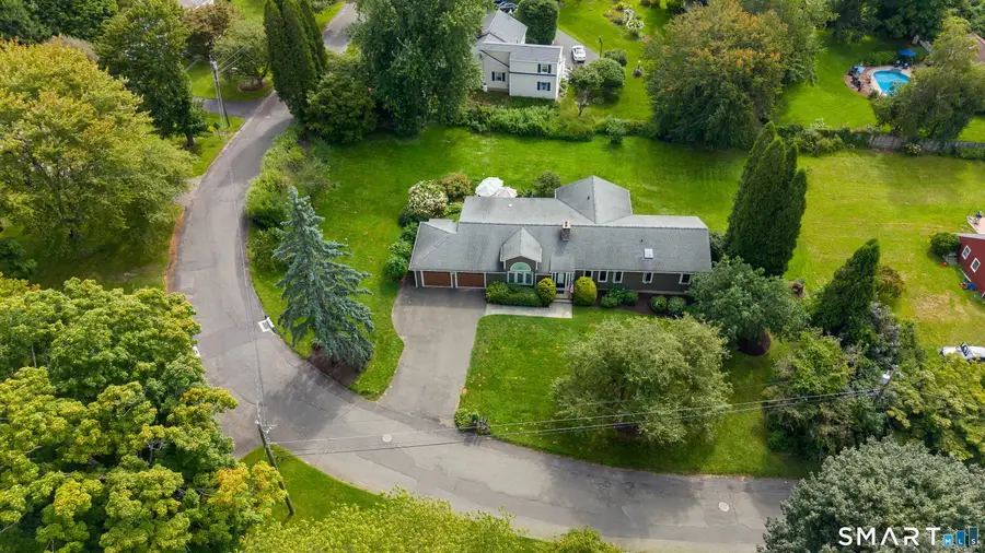 5 Taunton Lake Drive, Newtown, CT 06470 - #2