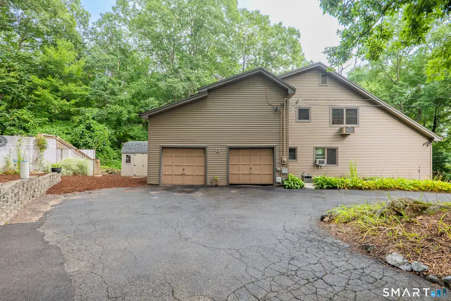 19 Vidich Lane, Naugatuck, CT 06770 - #2