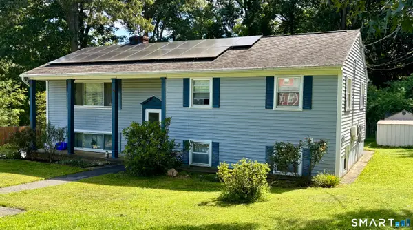 32 Pollys Lane, Montville, CT 06382