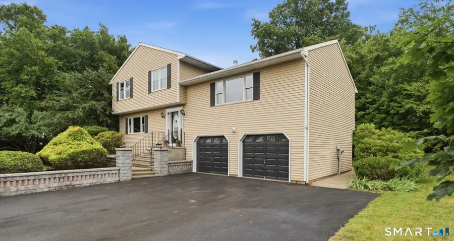 85 Geraldine Drive, Naugatuck, CT 06770 - #2