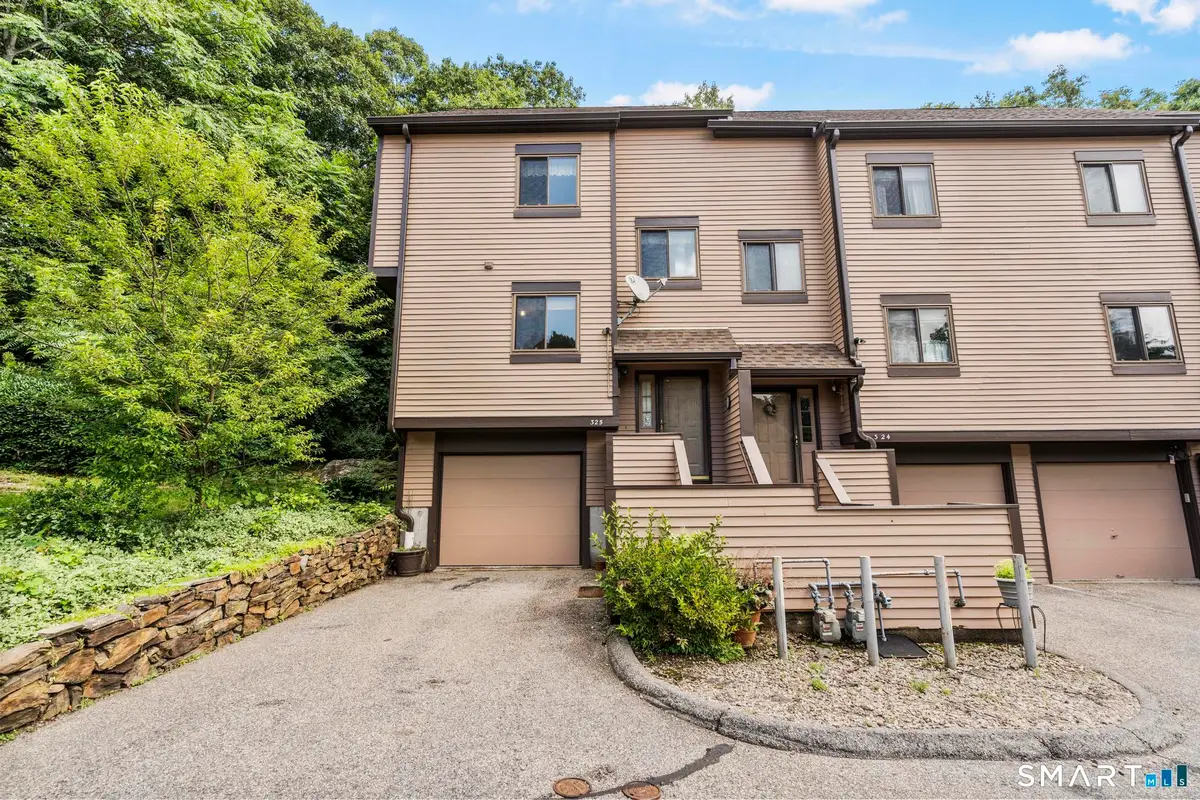 196 New Haven Avenue #325, Derby, CT 06418 - #1