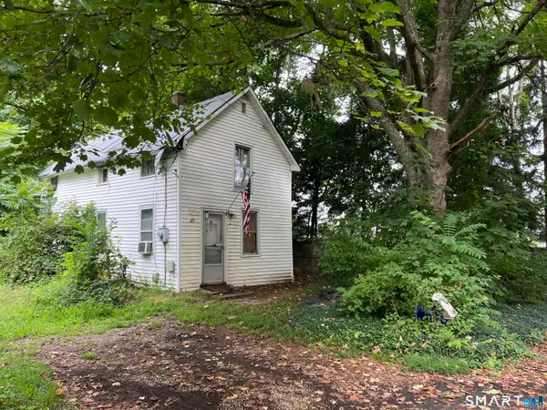 43 Quarry Street, Old Saybrook, CT 06475