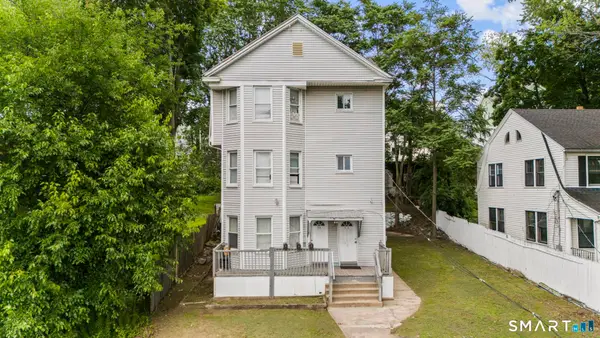 99 Lounsbury Avenue, Waterbury, CT 06706