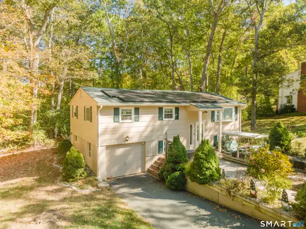 6 Marion Drive, East Lyme, CT 06333