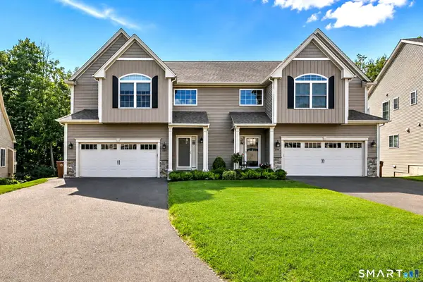 118 Wells View Road #118, Shelton, CT 06484
