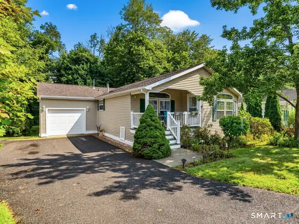 4 Cliff Road, Ledyard, CT 06339