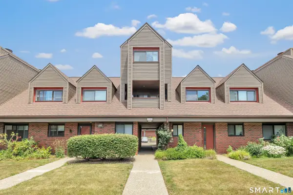 72 Montoya Drive #72, Branford, CT 06405
