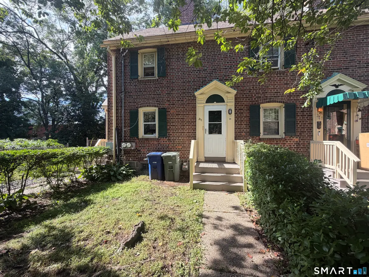 211 Alsace Street, Bridgeport, CT 06604 - #1