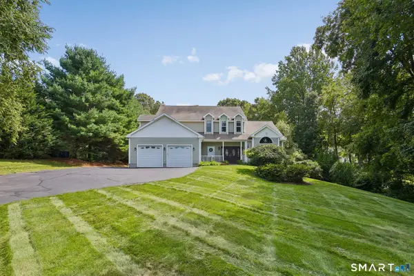8 White Oak Lane, Waterford, CT 06375