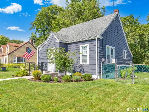 14 Lincoln Avenue, Branford, CT 06405