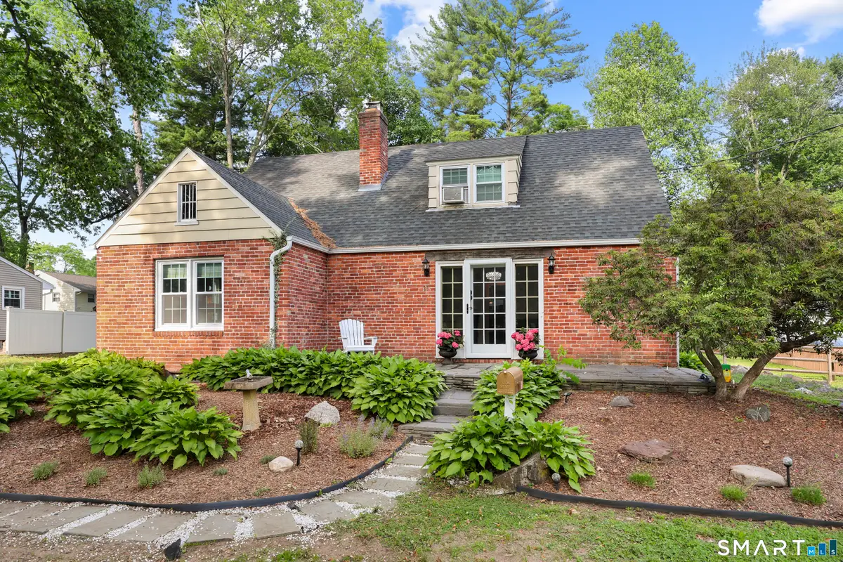 26 Fernbel Lane, West Hartford, CT 06107 - #1