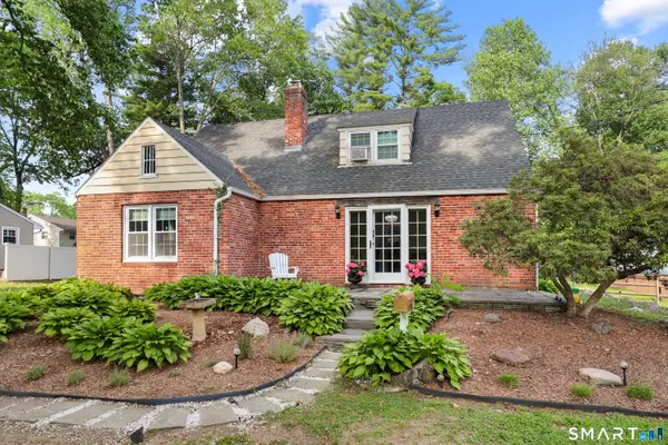 26 Fernbel Lane, West Hartford, CT 06107