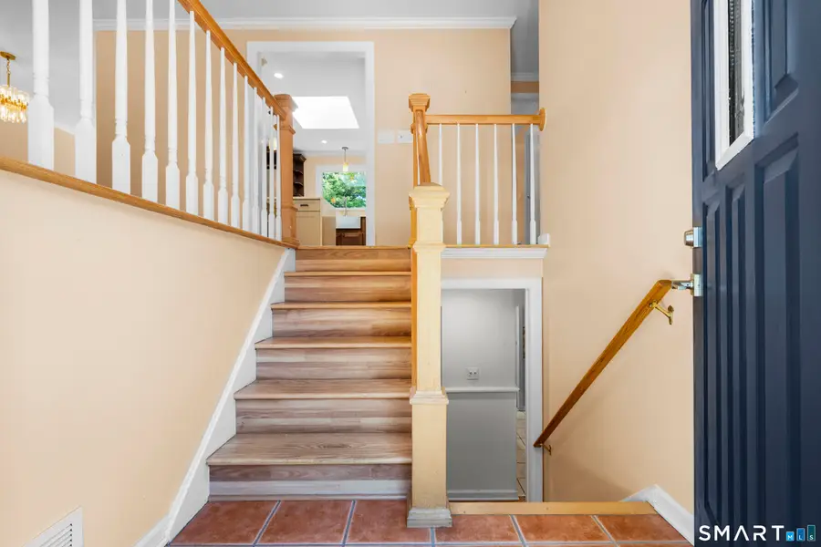 27 Amherst Place, Stamford, CT 06902 - #2