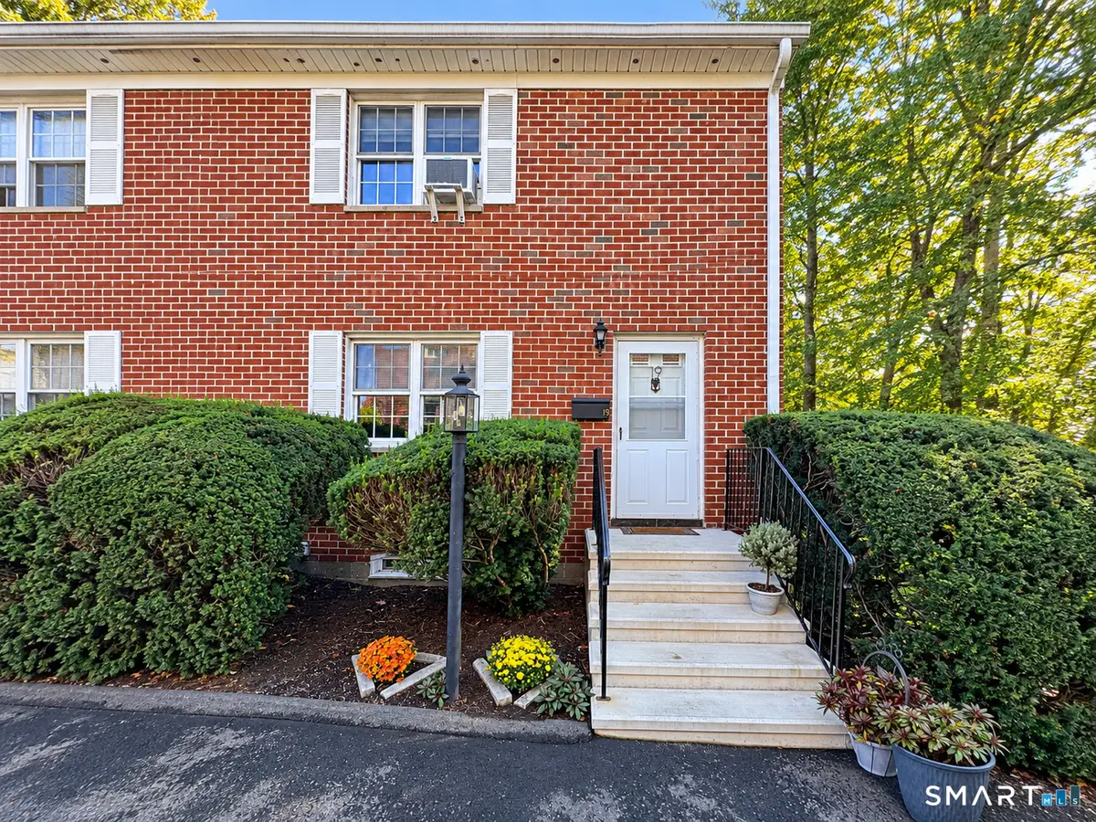240 Wardwell Street #19, Stamford, CT 06902 - #1