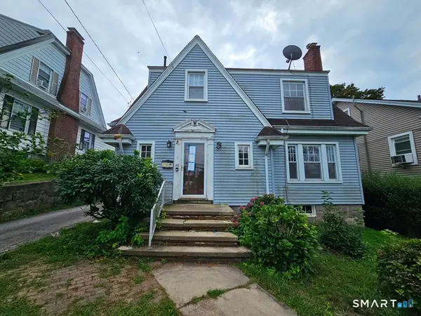 112 Vauxhall Street, New London, CT 06320