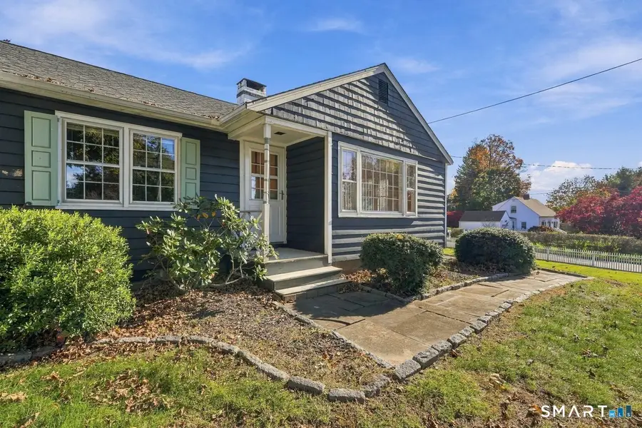 21 South Main Street, Newtown, CT 06470 - #2