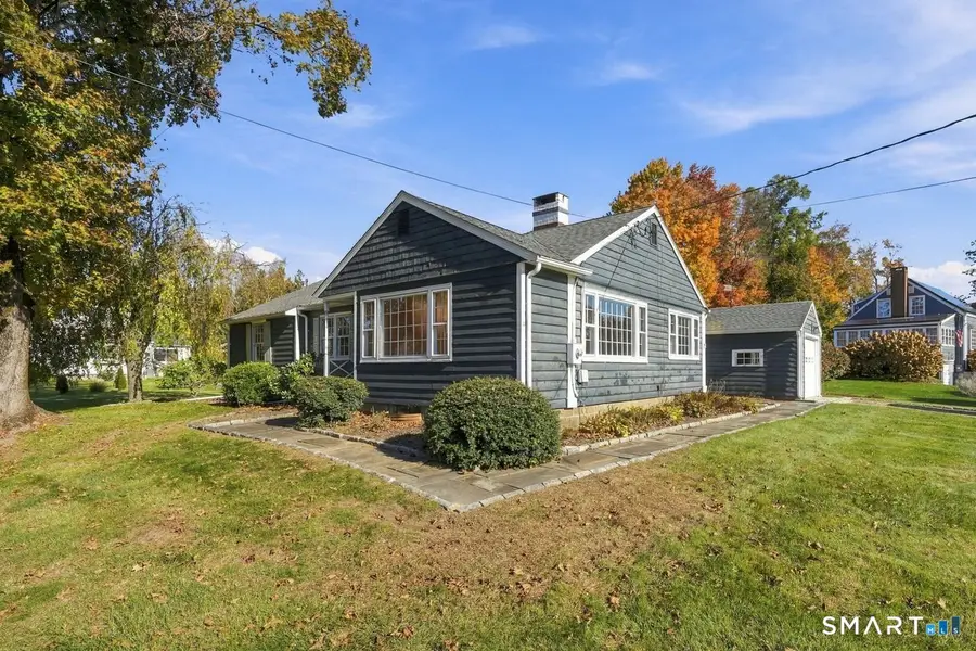 21 South Main Street, Newtown, CT 06470 - #3