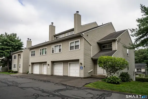 301 Carlton Lane #301, Rocky Hill, CT 06067