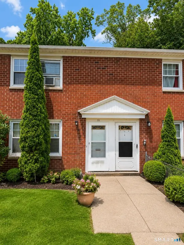 111 Stone Bridge Road, Bridgeport, CT 06606