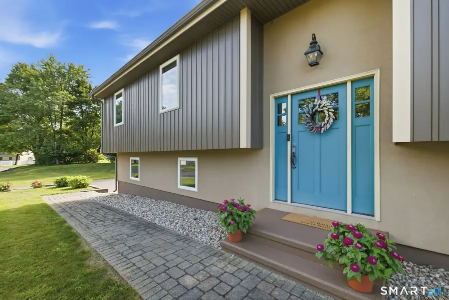 31 Circlewood Drive, Berlin, CT 06037 - #2