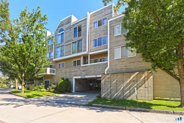 127 Harbour Close #127, New Haven, CT 06405