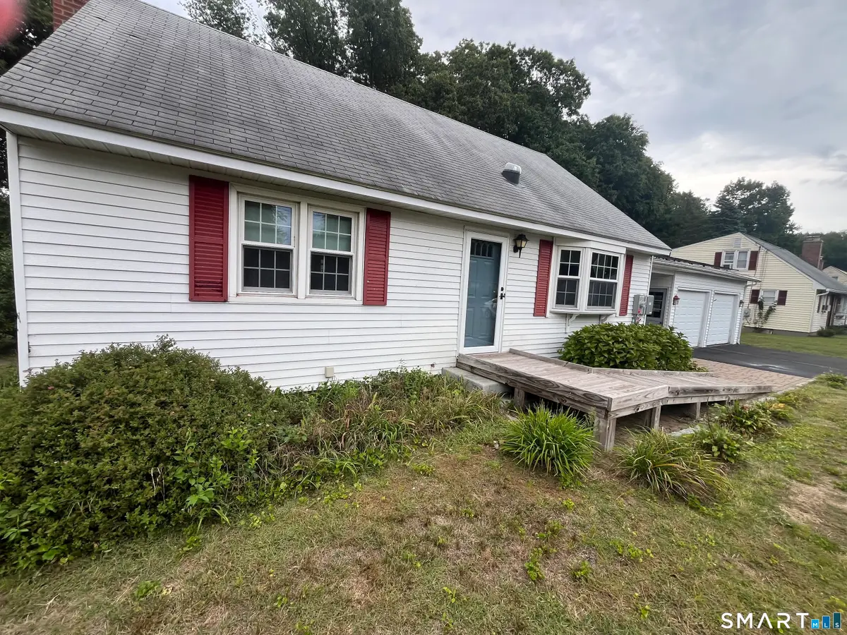 17 Queen Street, Enfield, CT 06082 - #1