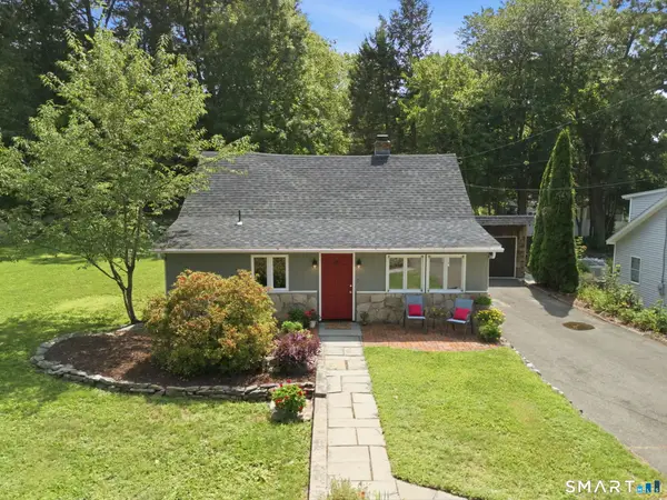 6 Birch Road, Avon, CT 06001