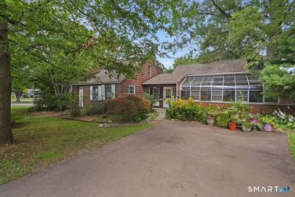 18 Welles Drive, Newington, CT 06111