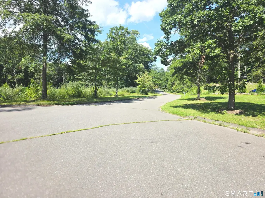 7 Vona Way, Newtown, CT 06470 - #2