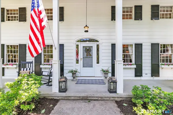 15 Hemlock Hollow Road, Woodbridge, CT 06525
