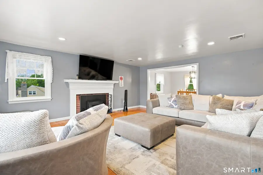 108 Pleasant Avenue, East Haven, CT 06512 - #3