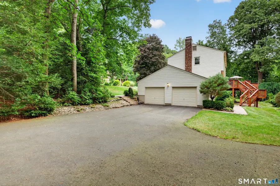 6 Hemlock Lane, Avon, CT 06001 - #3
