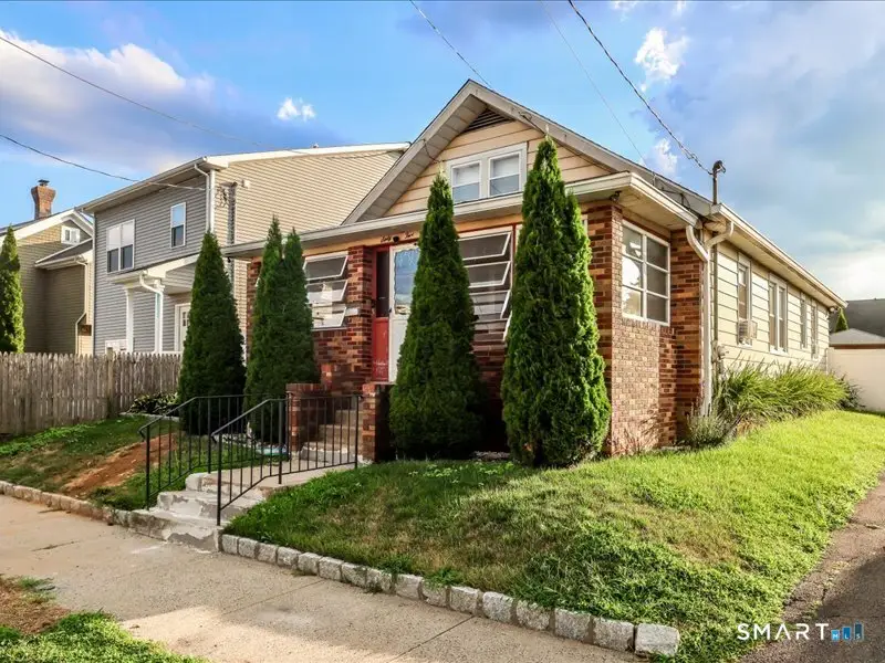 65 Fleet Street, Bridgeport, CT 06606 - #1