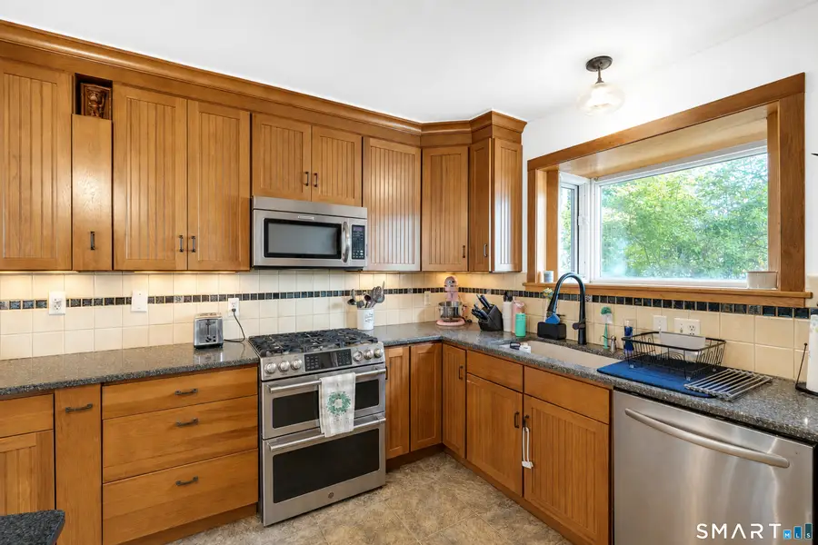 64 Walker Street, Manchester, CT 06040 - #3