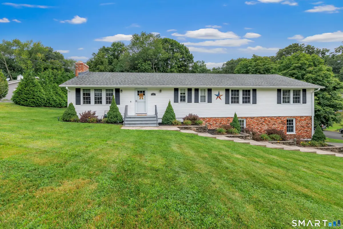 32 Nuthatch Hill Road, Trumbull, CT 06611 - #1