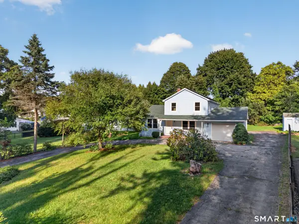 27 Old Norwich Road, Waterford, CT 06375