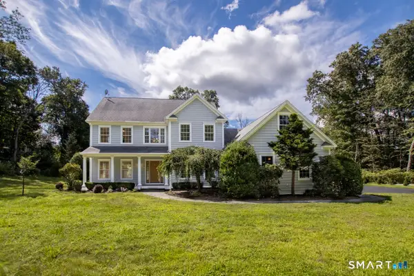 24 Plum Tree Lane, Trumbull, CT 06611