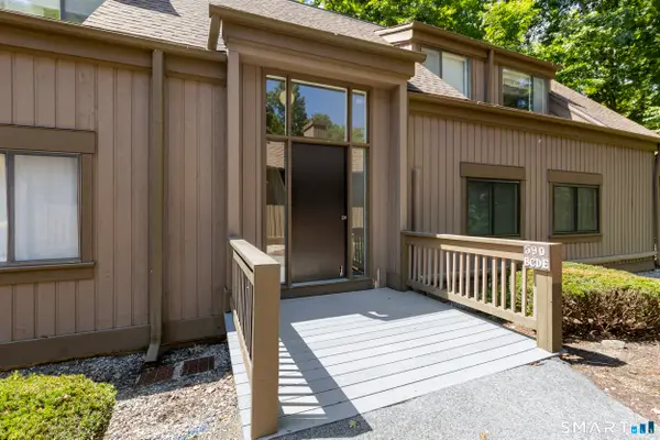 590 Heritage Village #E, Southbury, CT 06488