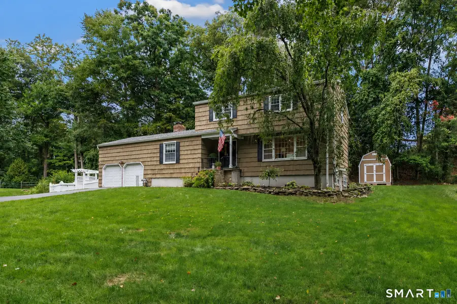 22 Sabina Road, Trumbull, CT 06611 - #2