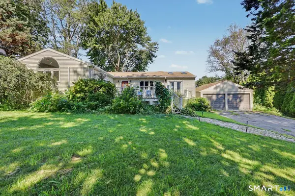 52 West Street, Shelton, CT 06484