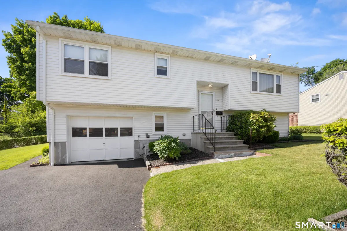 39 Munson Avenue, Waterbury, CT 06705 - #1