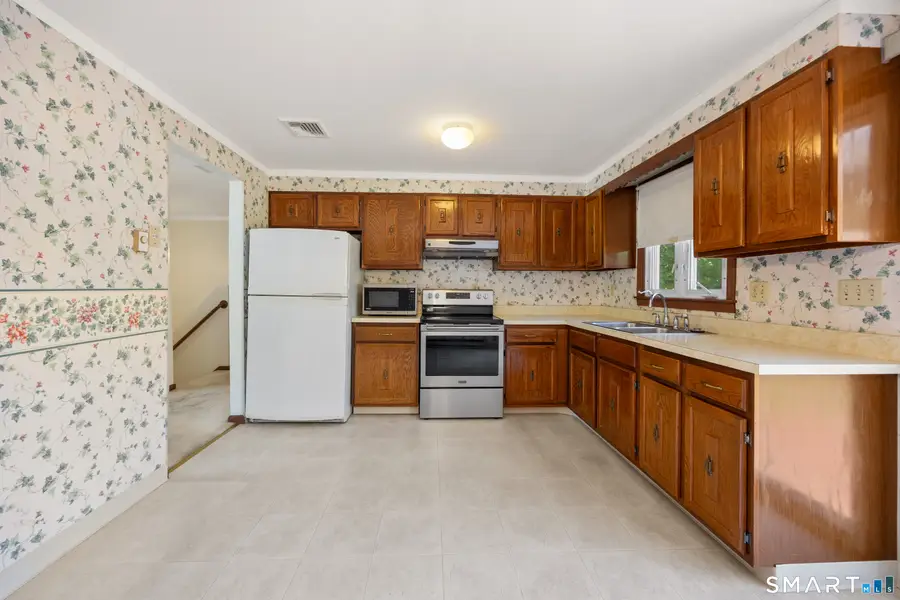 39 Munson Avenue, Waterbury, CT 06705 - #3