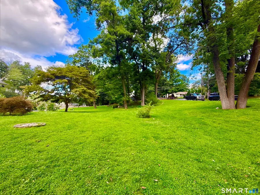 11 Joan Road, Stamford, CT 06905 - #3